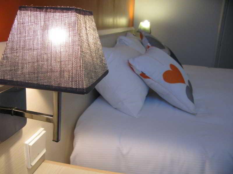 Greet Hotel Massieux Lyon Nord 外观 照片