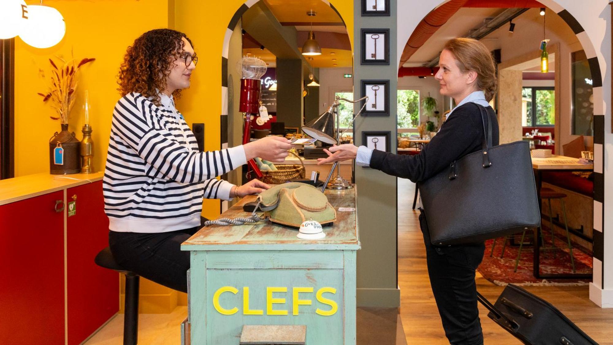 Greet Hotel Massieux Lyon Nord 外观 照片